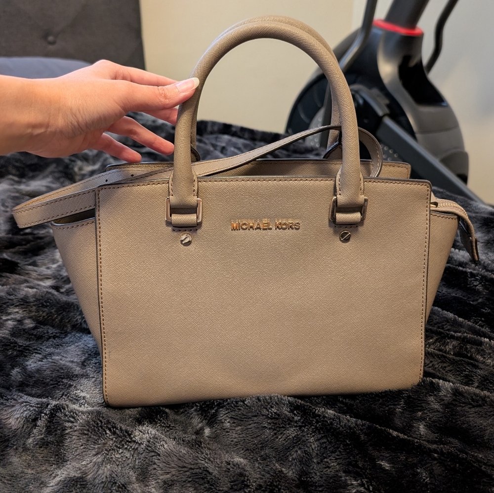 Michael Kors Selma Medium Saffiano Leather Satchel Nude/Taupe